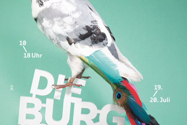 Plakatmotiv zur Jahresausstellung der Burg Giebichenstein Kunsthochschule Halle 2014. Grafik: Sarah Fricke, Lisa Petersen und Lea Sievertsen