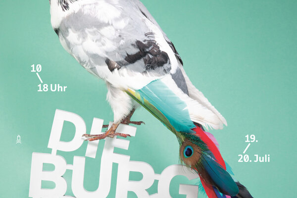 Plakatmotiv zur Jahresausstellung der Burg Giebichenstein Kunsthochschule Halle 2014. Grafik: Sarah Fricke, Lisa Petersen und Lea Sievertsen