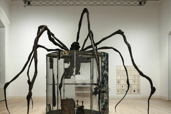 Louise Bourgeois: The Woven Child, Installationsansicht, Gropius Bau (2022)The Easton Foundation/VG Bild-Kunst, Bonn 2022, Foto: Luca Girardini