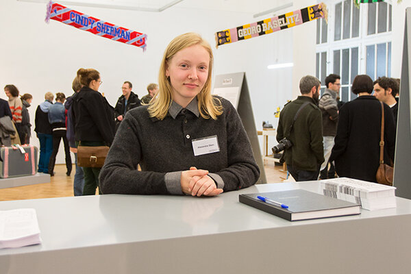 Vernissage der Ausstellung „ERWERB“ am 12. März 2014. Foto: Matthias Ritzmann