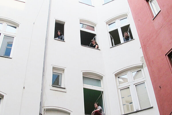 Die Plattform für Kunst und Vermittlung +Olearius zu Gast im ehemaligen Wohnhaus in der Oleariusstraße 9. Foto: Franziska Stübgen