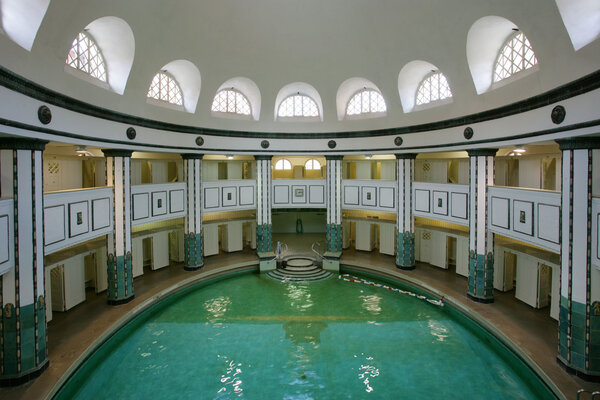Designpreis 2014 zum Thema Wasser: Preisverleihung im Juni im Stadbad Halle.