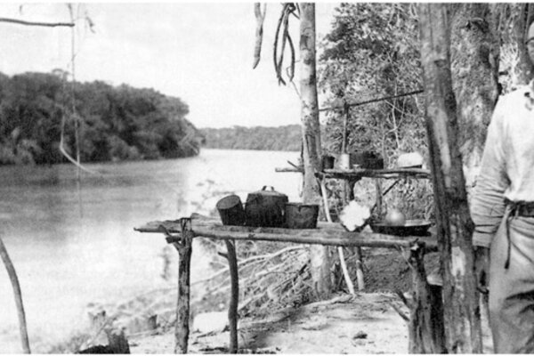 Claude Lévi-Strauss, um 1936 am Amazonas